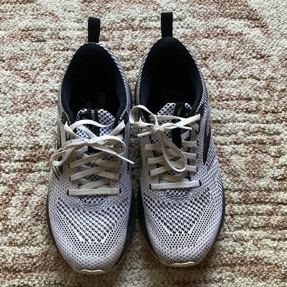 Brooks Revel 5